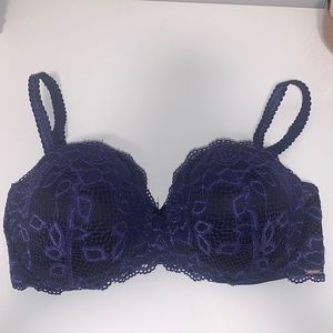 La Vie en Rose Strapless Roses Lace Bra